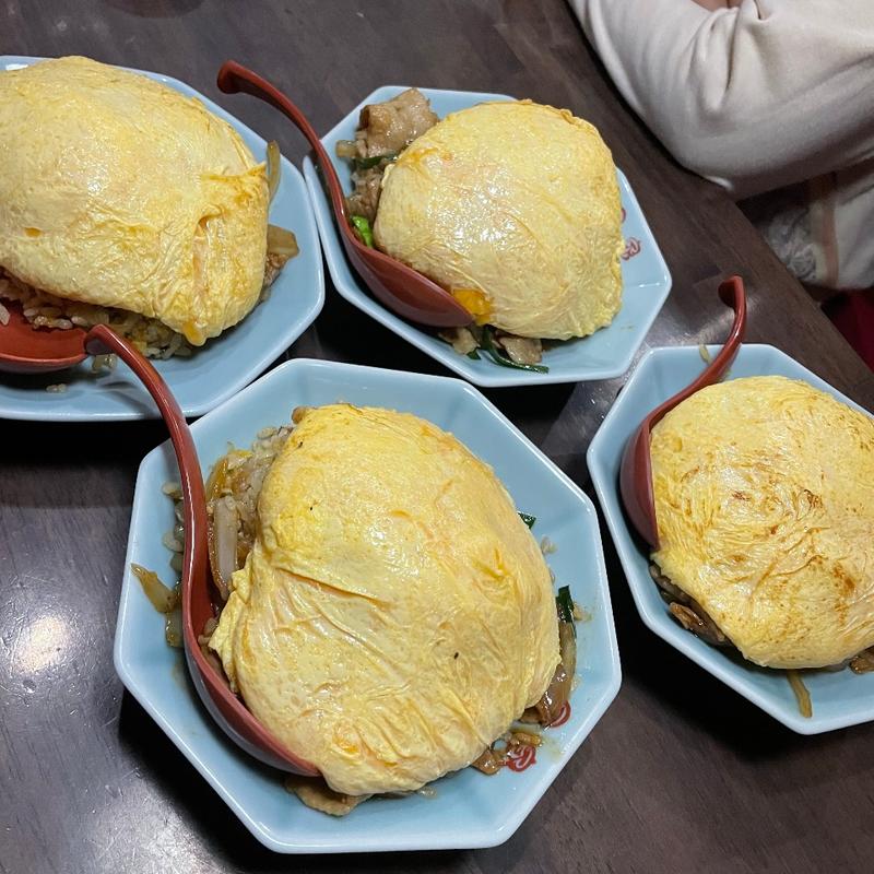 玉子特製チャーハン（肉＋ふわトロ玉子のせ）(圓家 高山店)