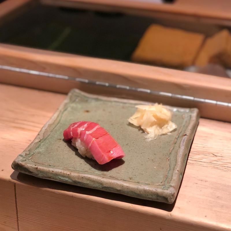 欅  (10貫巻物1本玉子焼赤出汁)(松栄 （まつえ）)