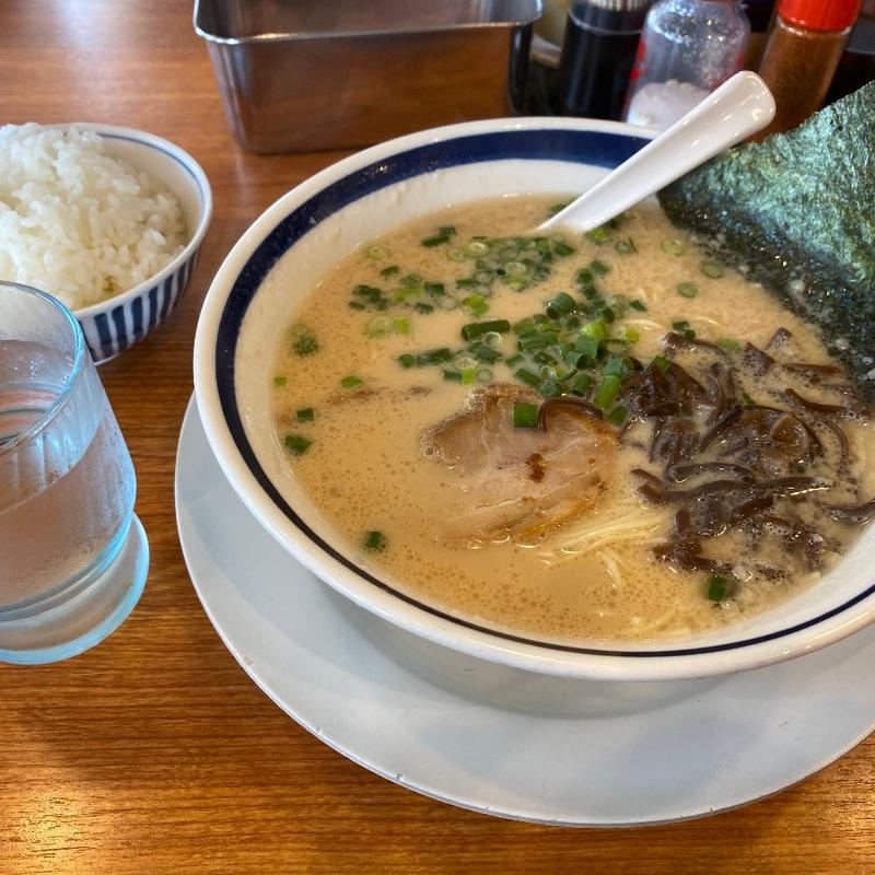 豚骨ラーメン(らーめん屋 あじとら 行田店)