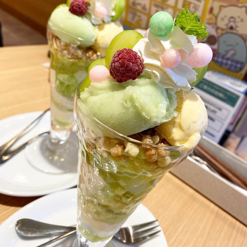 シャインマスカットパフェ(デニーズ西新宿店)