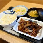 豚と茄子の辛味噌炒め定食(松屋 すすきの店)