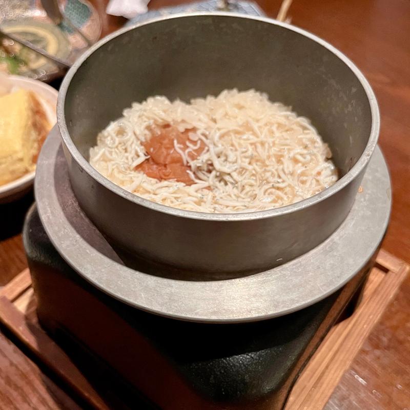 梅しらす釜飯(都民酒場魚金)