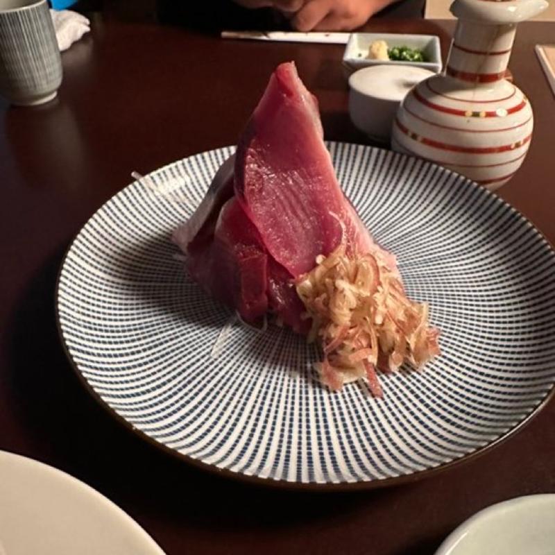 かつおの刺身(天婦羅 登良屋)