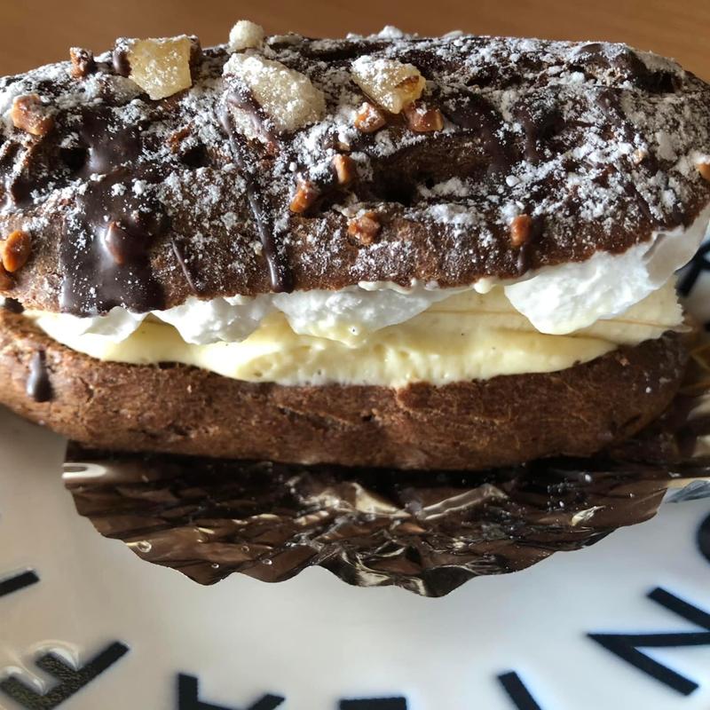 バナーヌ(エストローヤル 元町本店)