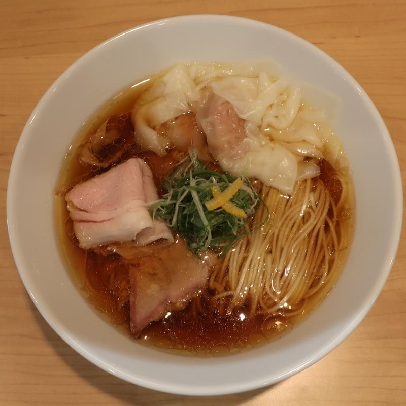 淡麗雲呑醤油そば(七色の落書き)