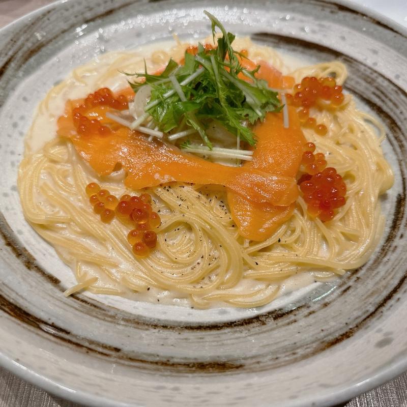 水菜とサーモンといくらの西京味噌クリームスパゲッティ(Pasta de Pasta パスタデパスタ 阪急三番街店)