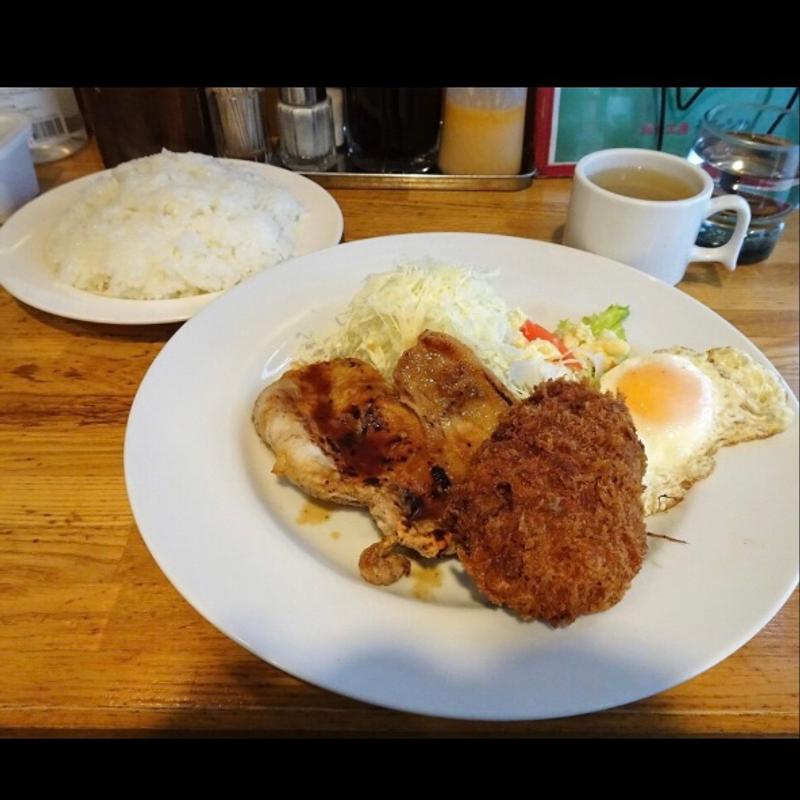 ポークソテーセット　サーモンフライ(洋食工房 ジェンコ)