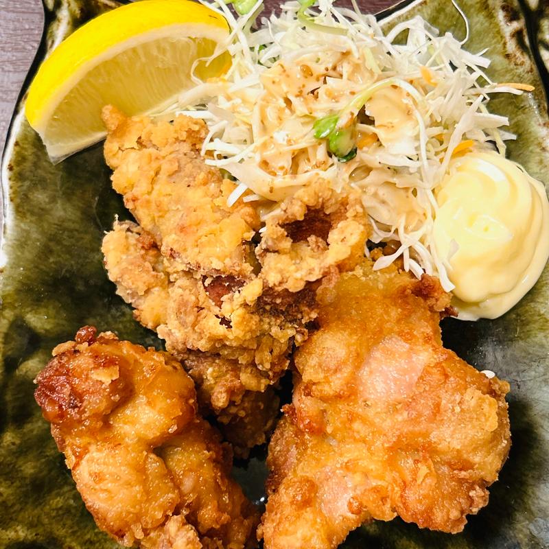 日替わり料理付き若鶏の唐揚げ定食(魚と上方うまいもん あんばい ハービスPLAZA店)