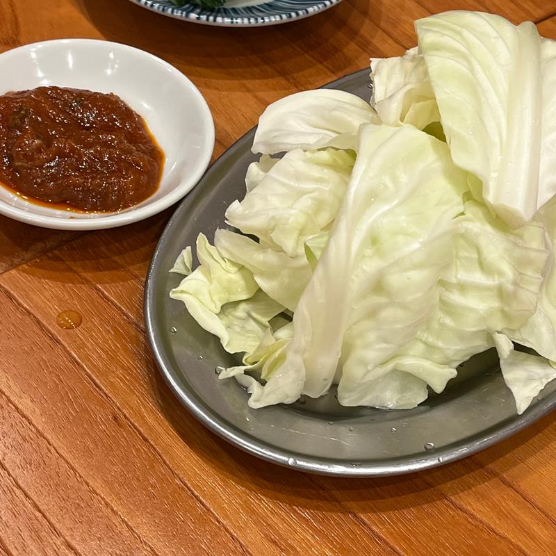 味噌キャベツ(新宿もつ焼き芝浦ホルモン)