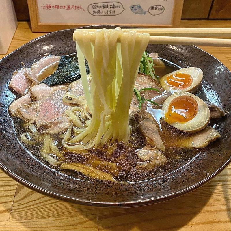 肉醤油 半熟玉子 自家製焼きもち&替玉(らーめん 彩哲 ～isato～)