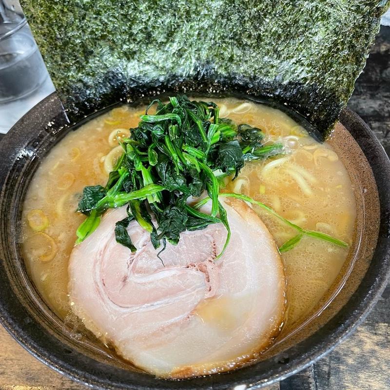 ラーメン(家系ラーメン 鶴見 幸家)