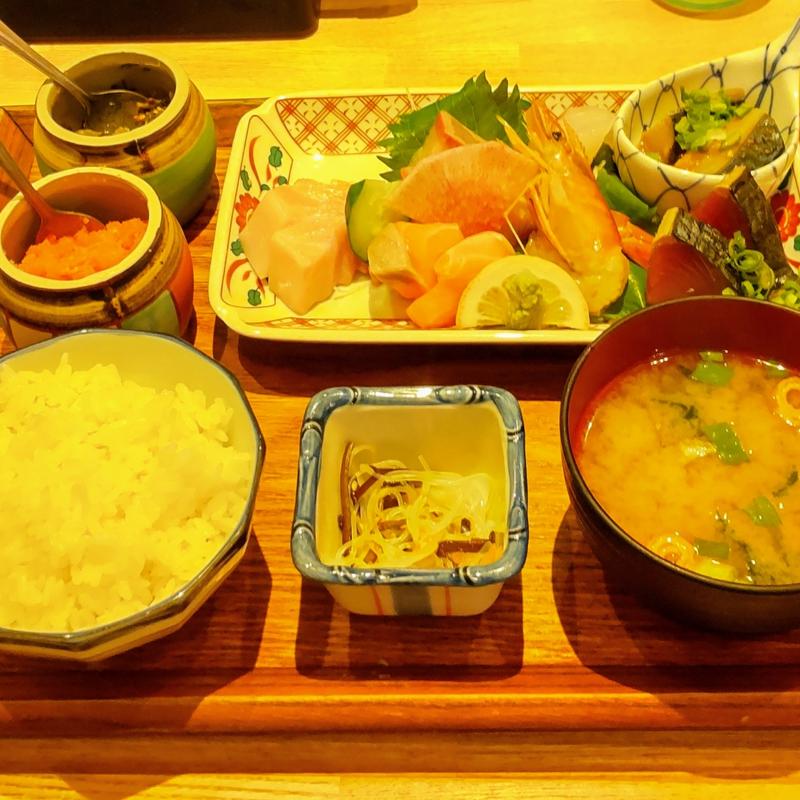 刺身定食(どんぶり居酒屋 喜水丸 KITTE博多店)