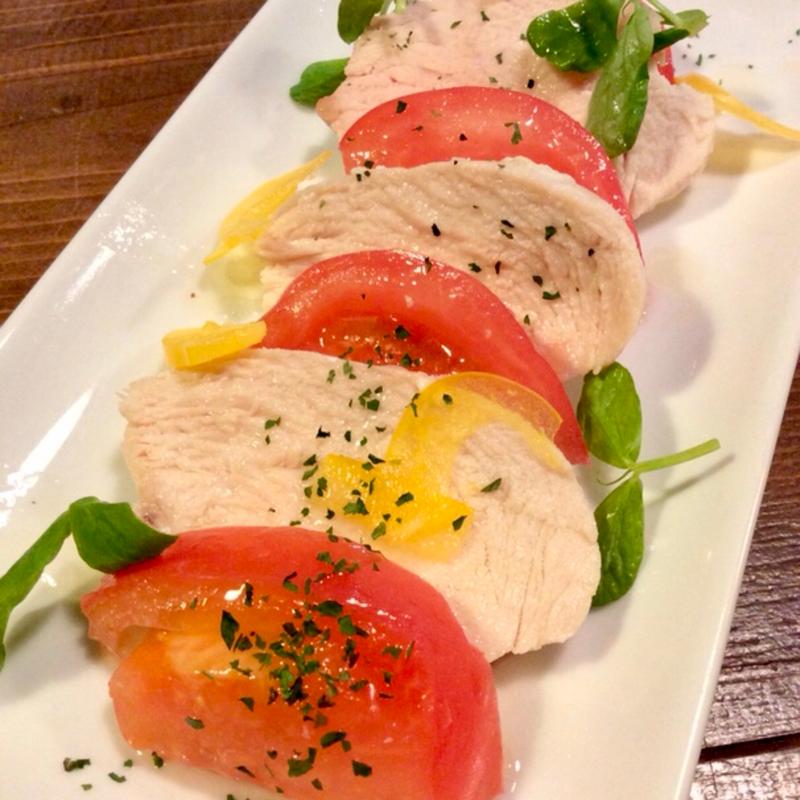 鶏ハムのカプレーゼ(トゥーランド カフェ)