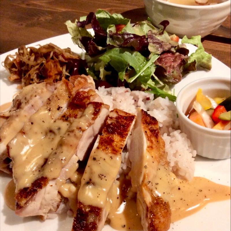 和風クリームソースのチキンソテー(トゥーランド カフェ)