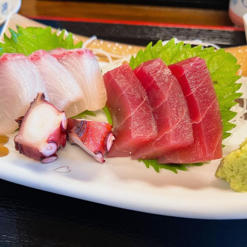 マグロとカンパチとタコ定食　大盛り(魚河岸だいにんぐ一味)