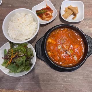 純豆腐チゲ定食(焼肉・韓国料理 KollaBo)