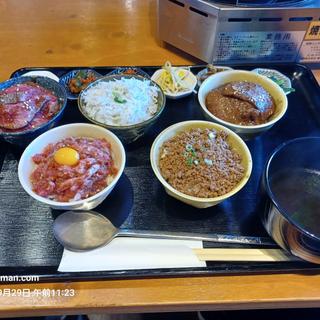 丈太郎ミニ5種丼(焼肉丈太郎)