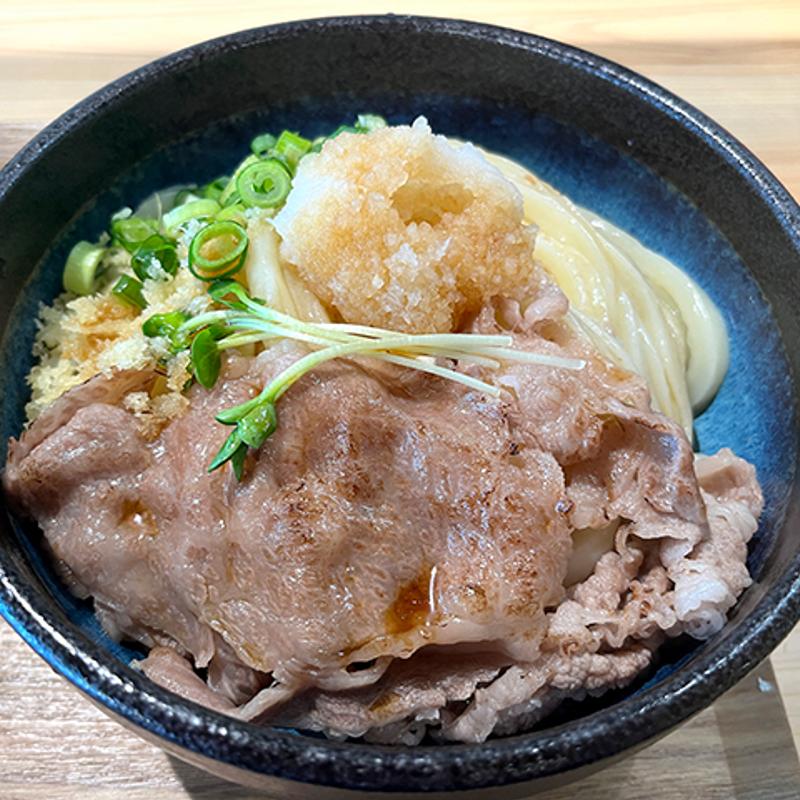 肉おろししょうゆ(オリーブ牛）うどん(手打うどん 竹寅)