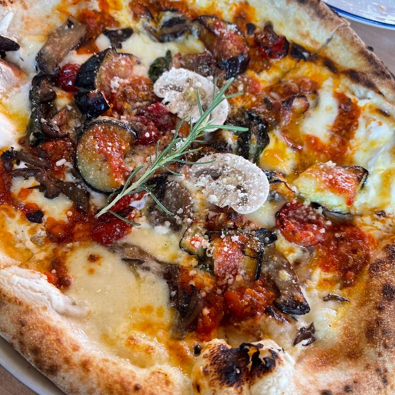 パルミジャーノピッツァ(シャレード （CHARADE）)