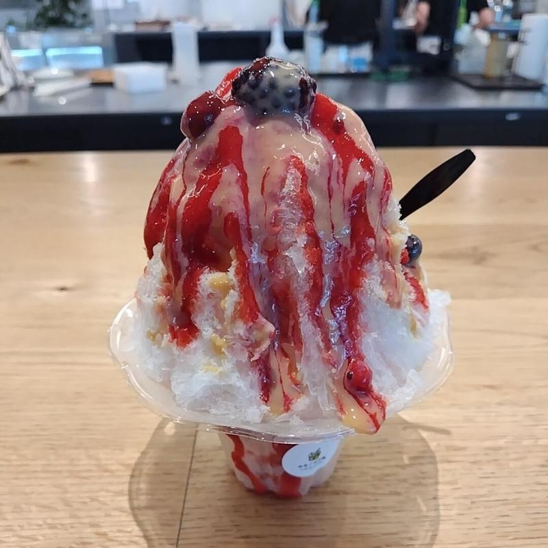 練乳いちごに賛成(KW THE KITCHEN WONDERLAND)