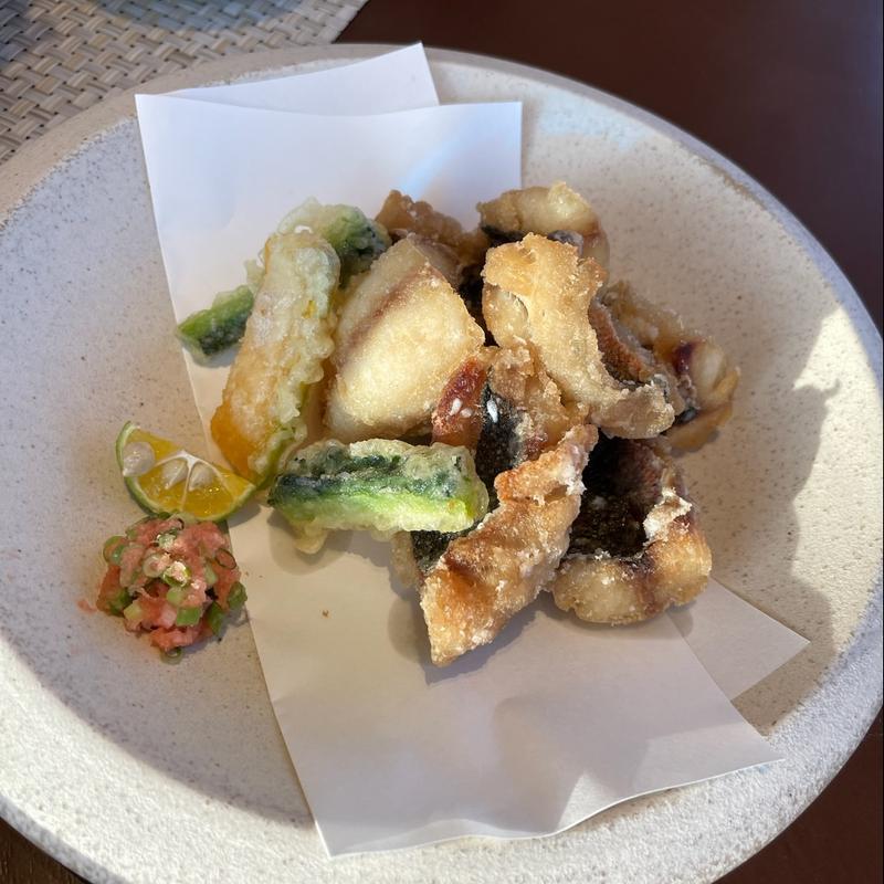 グルクンの唐揚げ(琉球新天地)