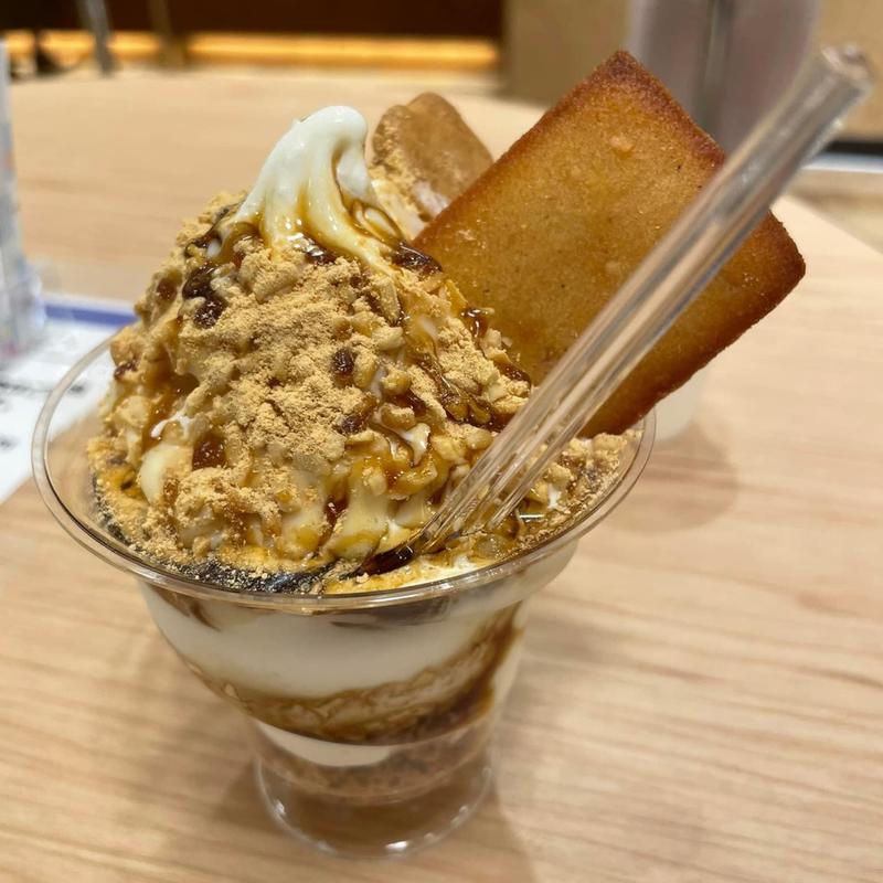 黒蜜きな粉サンデー(ピーナッツDORE)