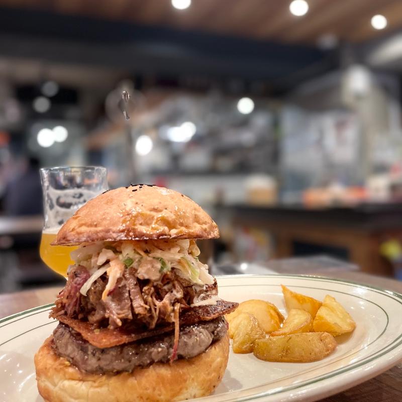 PULLED BEEF BURGER(マンチズ バーガー シャック （MUNCH'S BURGER SHACK）)
