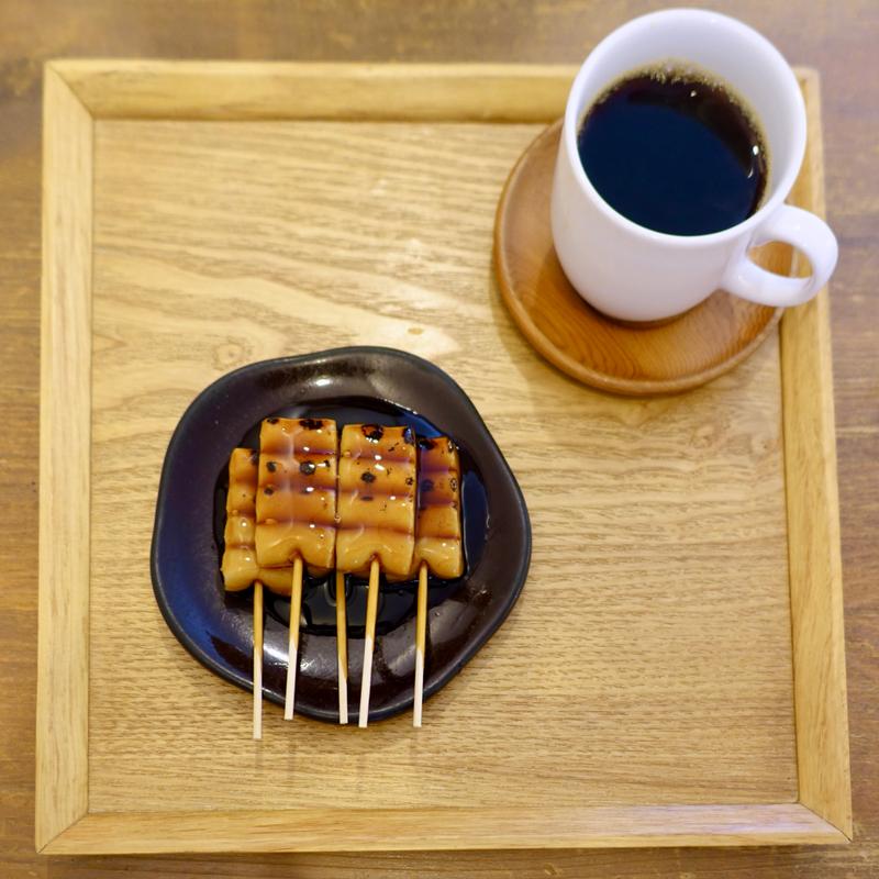 みたらし団子　ドリンクセット(うめぞの カフェアンドギャラリー （うめぞの CAFE & GALLERY）)