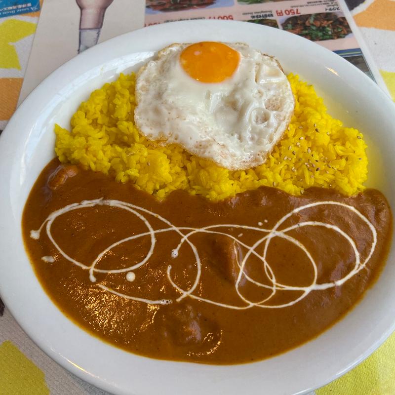チキンカレー：目玉焼き(スパイス シックス)