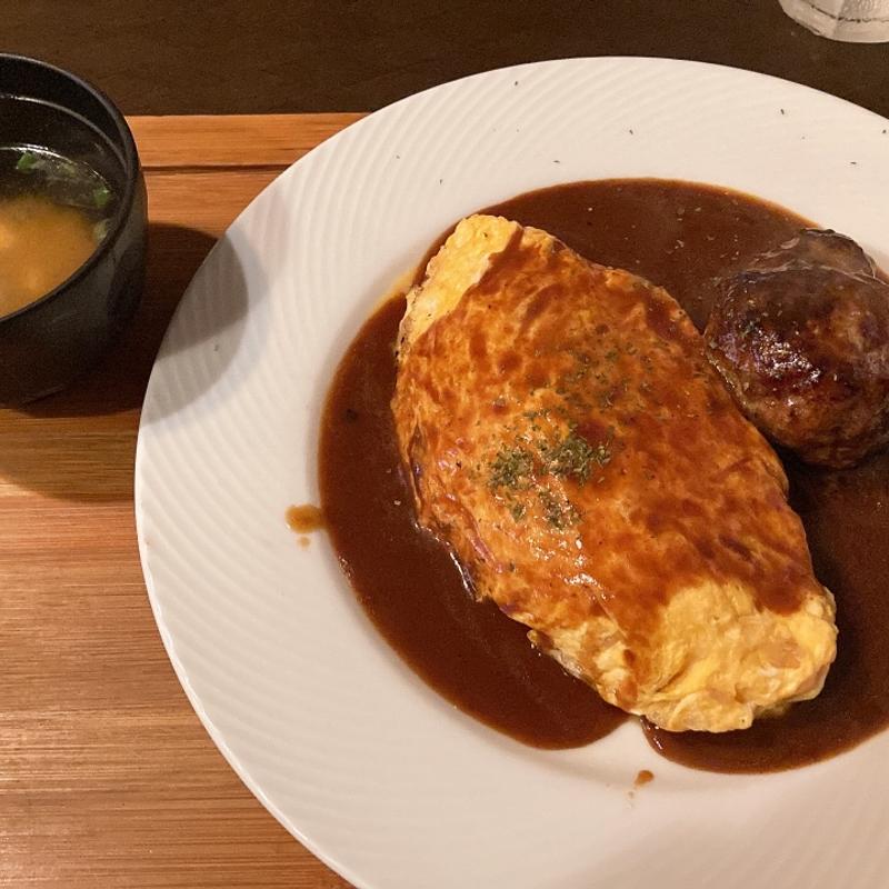 ハンバーグとオムライスデミソース(グリルデミ)