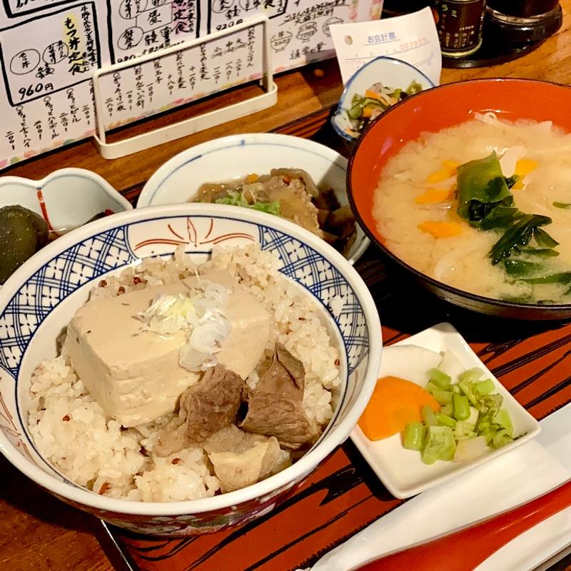 名物 とうめし定食(牛煮炊きとおばんざい ちいやん 肥後橋店)