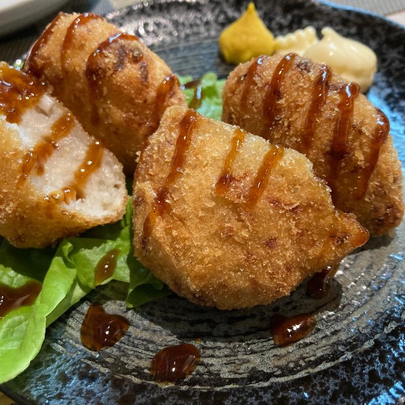 蒲鉾屋のコロッケ(ハチマル蒲鉾 なんば千日前店)