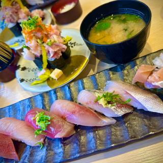 ランチセット(廻転とやま鮨　銀座)