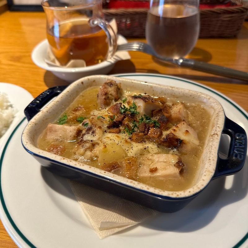 若鶏のパロワーズ　オニオングラタン仕立て(oliver)