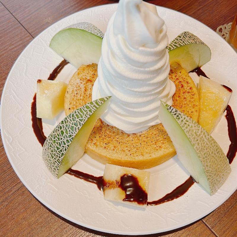 季節のバウムブリュレ(パティスリー・ル・フカサク（LE・FUKASAKU）)