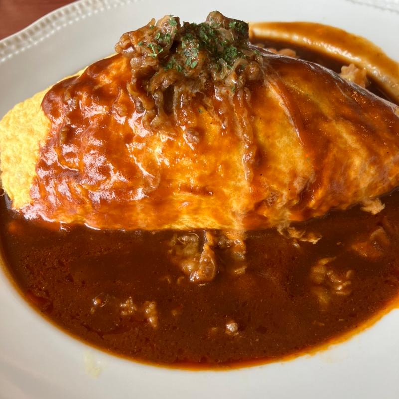 ロイヤルオムライス ～ハッシュドビーフソース～(ロイヤルホスト宮の森店)