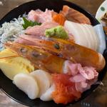 海鮮丼(味の食彩館(あじのしょくさいかん))