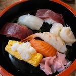 おてがる寿司(味の食彩館(あじのしょくさいかん))