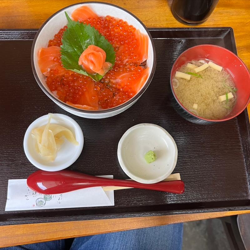 サーモンとイクラの親子丼(いち乃家)