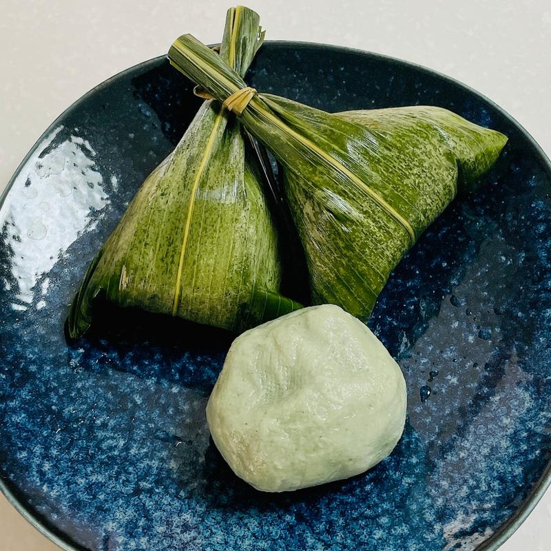 麩まんじゅう　よもぎ(宮村製麩所 （ミヤムラセイフジョ）)