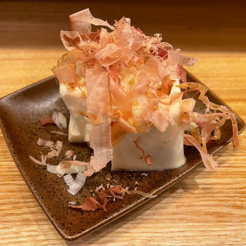 冷奴（ハーフ）(動物園通りもつ肉店)