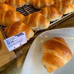 海藻バターの塩パン(Truffle BAKERY 広尾店)