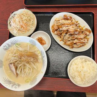油淋鳥と豚骨ラーメン(台湾料理 鴻福楼 )