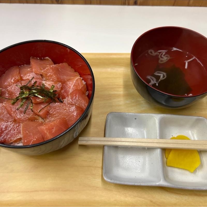 マグロ漬け丼(まんまる食堂)