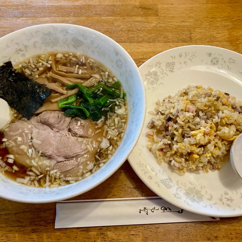 ラーメン 半チャーハン(みんみん )