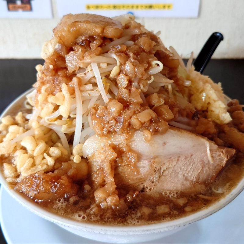 小ラーメン(バカ増しの里 ジャンクラーメン じおん(ジャンじ))