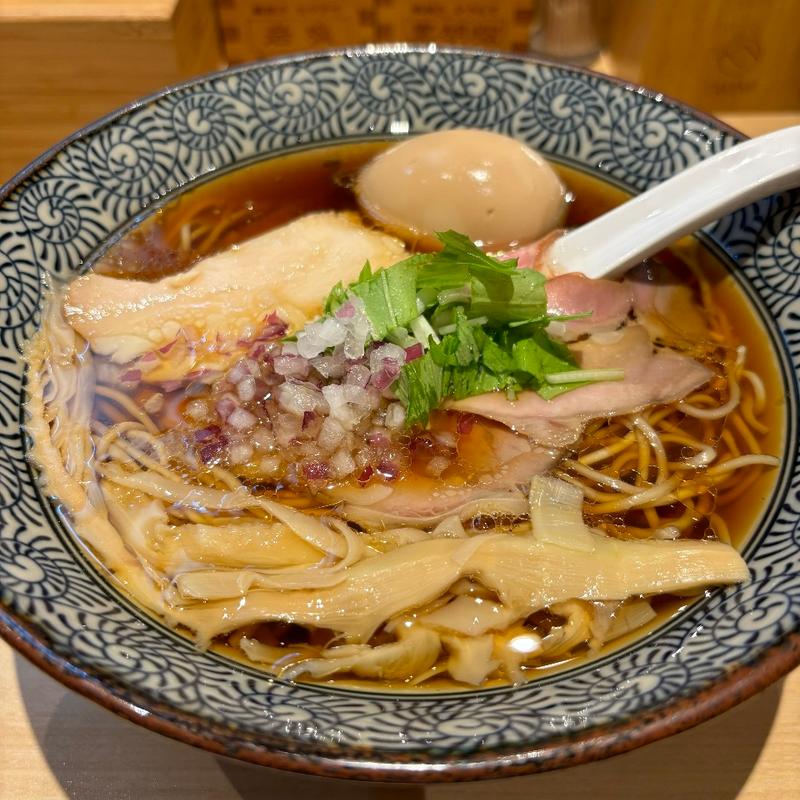 味玉中華そば(地鶏と金目鯛の中華そば鶯)