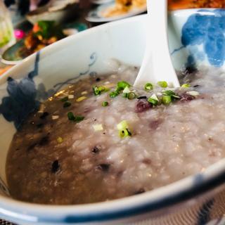 雑穀米のお粥(中国料理 杏仁香 （チュウゴクリョウリ アンニンシャン）)