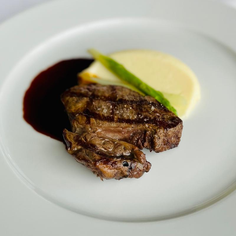 国産牛サーロインのグリル マッシュドポテトとグリーンアスパラガス (ニューヨーク グリル)