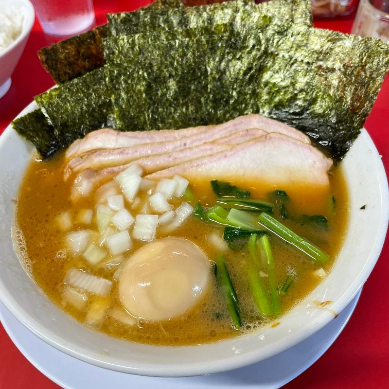 ぱんちっらーめん(家系ラーメン ぱんちっ)